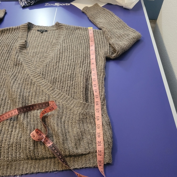 Pink Clover Wrap Front Sweater Taupe Womens Medium - Picture 11 of 16